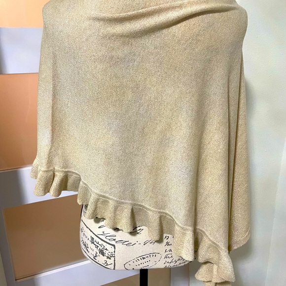 Lilly Pulitzer Valiente Wrap in Heathered Sand Dune with metallic gold buttons - Picture 5 of 8